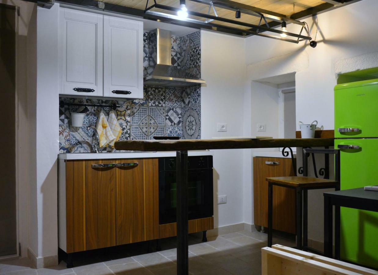 Dimora D'Errico - Monolocale Nel Centro Storico Appartement Carovigno Buitenkant foto