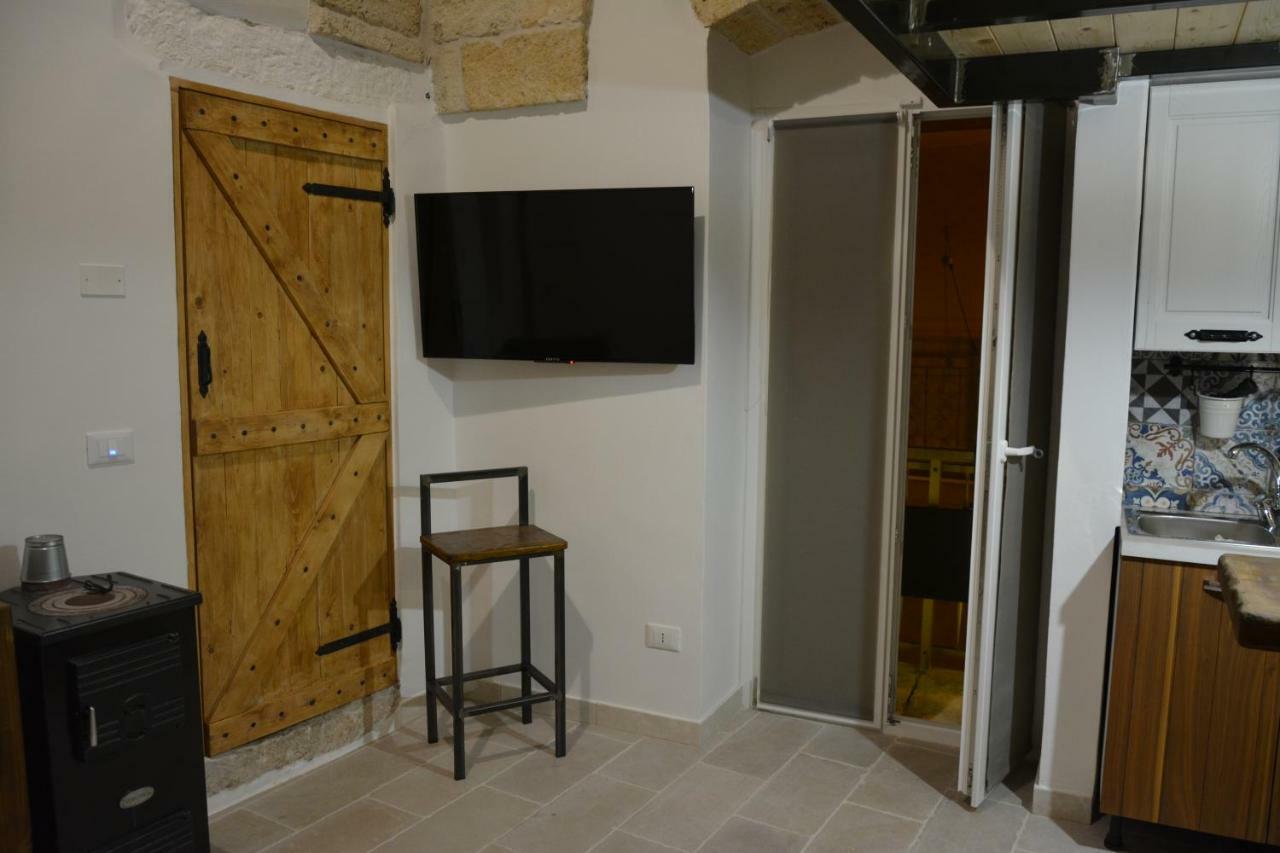 Dimora D'Errico - Monolocale Nel Centro Storico Appartement Carovigno Buitenkant foto