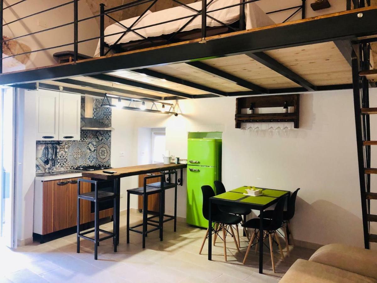 Dimora D'Errico - Monolocale Nel Centro Storico Appartement Carovigno Buitenkant foto